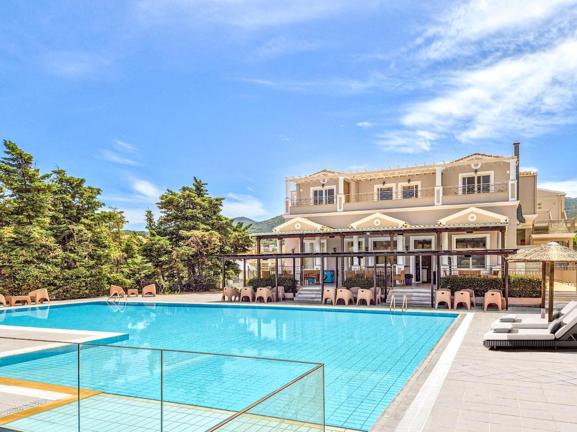 Thinalos Aparthotel อาคาราวี ภายนอก รูปภาพ