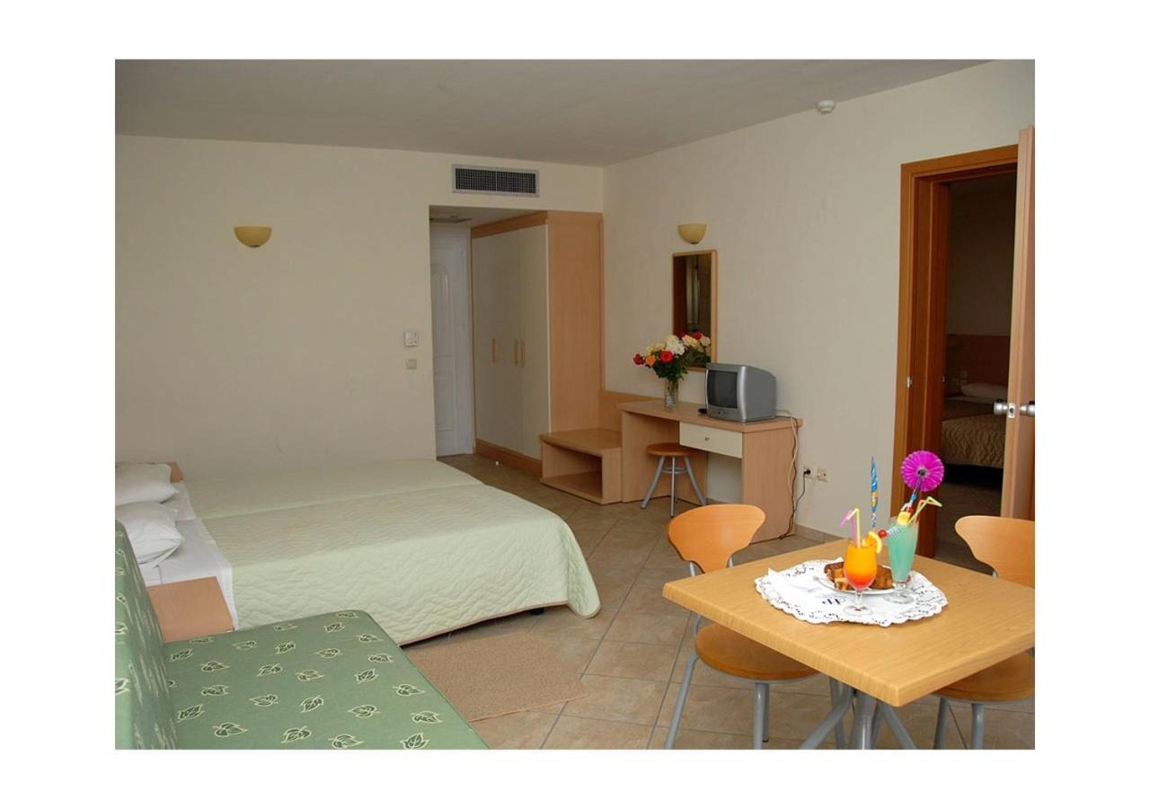 Thinalos Aparthotel อาคาราวี ภายนอก รูปภาพ